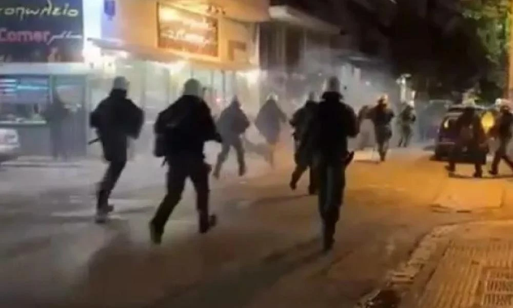 Υπόθεση βιασμού της 12χρονης: Επεισόδια με χημικά στη συγκέντρωση διαμαρτυρίας στα Σεπόλια